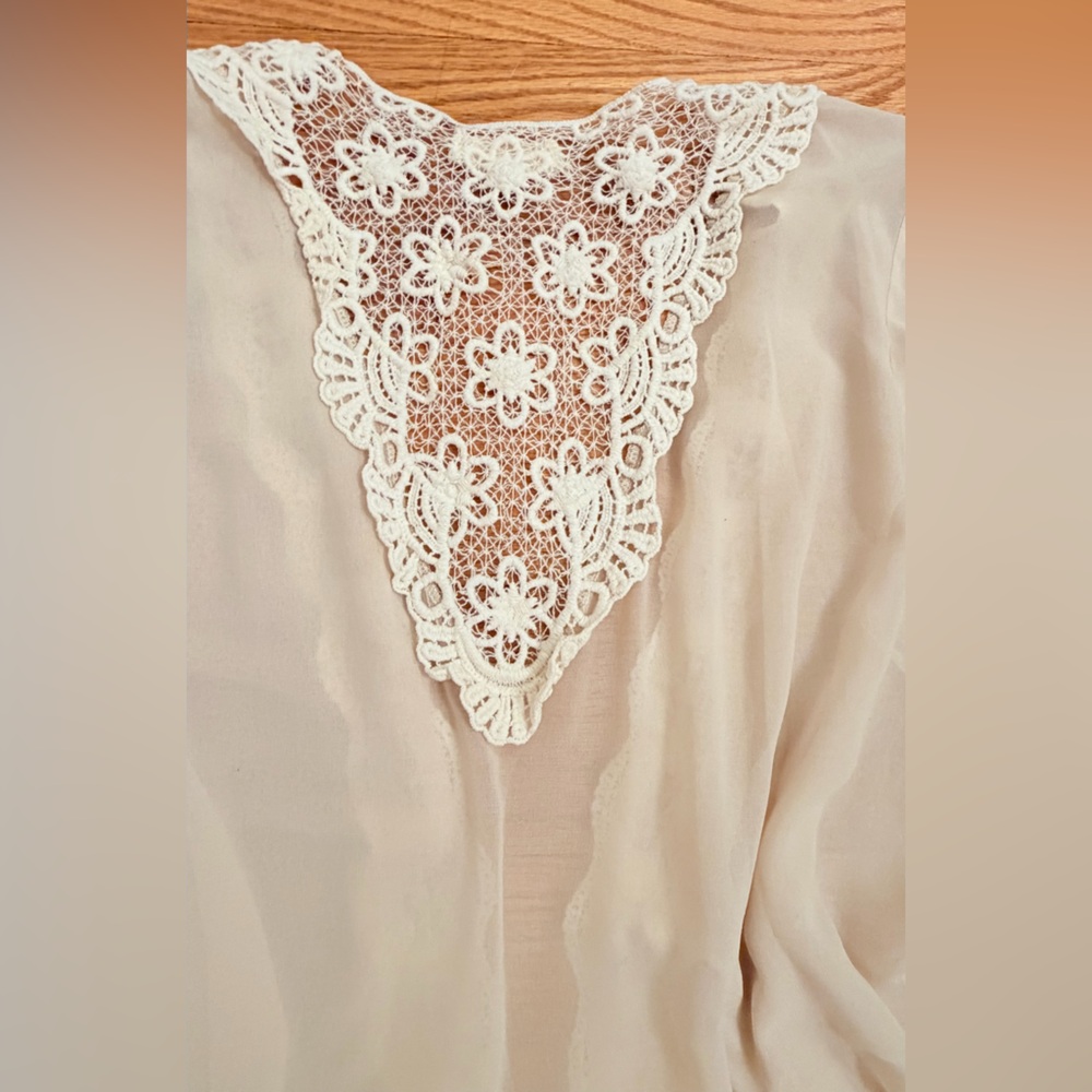 A'Reve Cream Lace Detail Bohemian Peasant Blouse - Picture 7 of 12